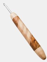 05.00mm Buff Laced Polish Metal Crochet Hook (Item #153)