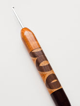 03.00mm Light Roasted Maple + Walnut / Oak / Osage Orange Zigzag + Dark Roasted Maple Metal Crochet Hook (Item #139)