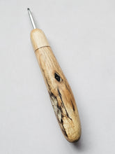04.50mm Ambrosia Maple + Driftwood Metal Crochet Hook (Item #167)
