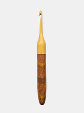 05.50mm Welsummer Diagonal Checker Crochet Hook (Item #182)