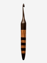 06.00mm Dark Roasted Maple + Tigerowod / DRM Checker Crochet Hook (Item #166)