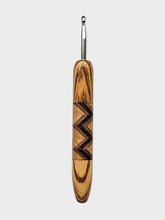 06.00mm Zebrawood + Wenge / Walnut / Ash Zigzag Metal Crochet Hook (Item #75)