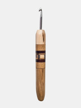 05.00mm Sapphire Olive Egger Metal Crochet Hook (Item #180)